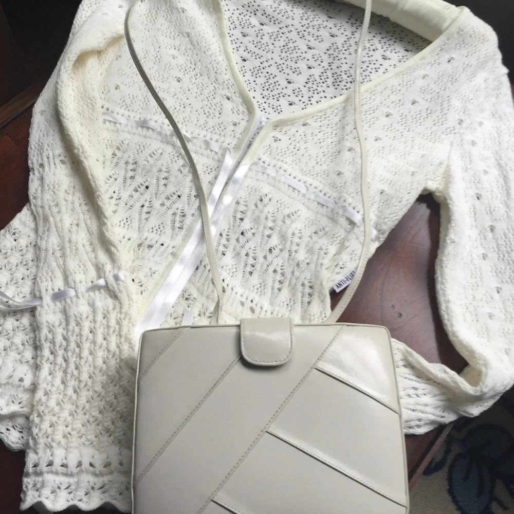 Vintage 90s leather box clutch excellent condition